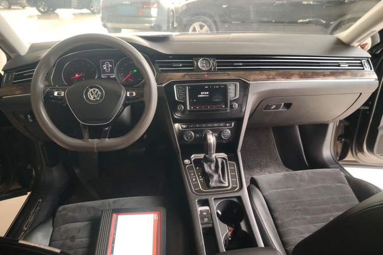 大众 迈腾 2017款 380TSI DSG 豪华型中控内饰12