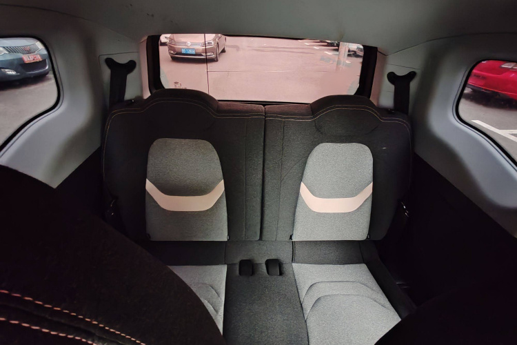 奇瑞 QQ冰淇淋 2022款 170km 圣代 磷酸铁锂中控内饰7003