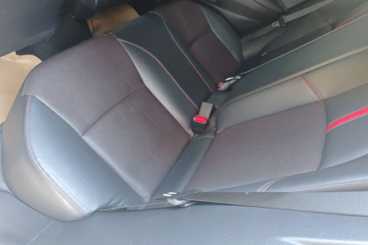 丰田 雷凌 2021款 185T CVT运动版中控内饰7004