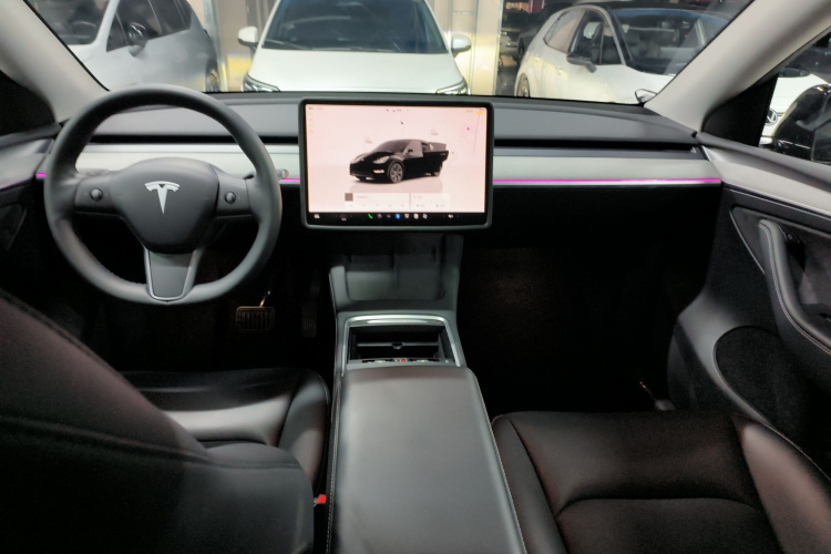 特斯拉 Model Y 2023款 后轮驱动版中控内饰12
