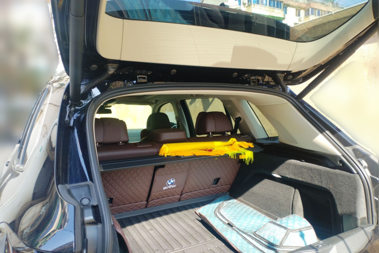 宝马X5 2023款 xDrive 30Li 尊享型M运动套装中控内饰23