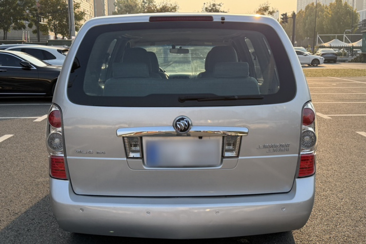 别克GL8 2014款 2.4L 经典版车身外观6002