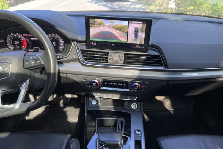 奥迪Q5L Sportback 2021款 40 TFSI 时尚型局部细节18