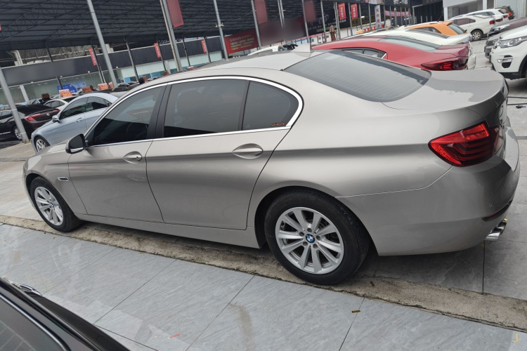宝马5系 2017款 520Li 典雅型车身外观4
