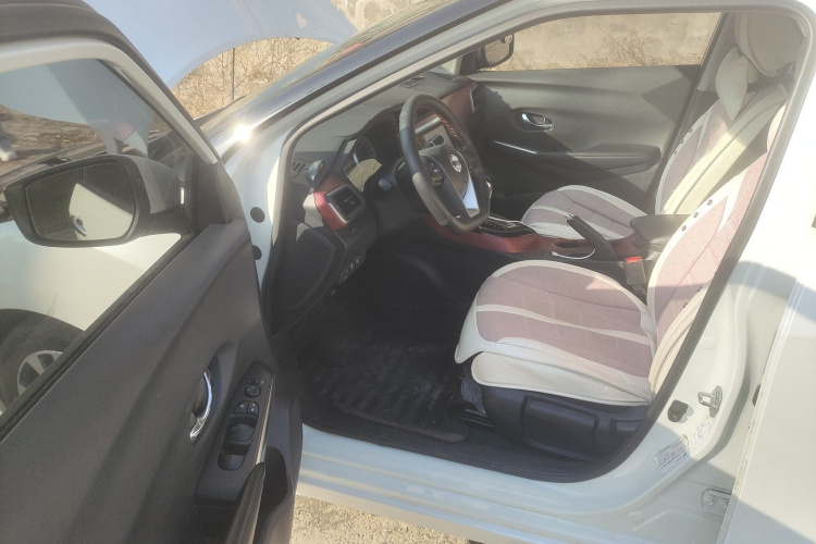 日产 蓝鸟 2016款 1.6L CVT智酷版中控内饰20