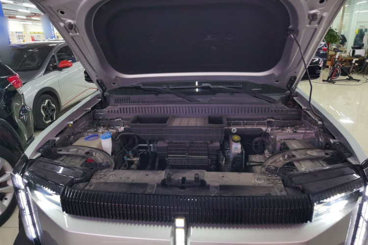 奇瑞iCAR 03 2024款 501km 四驱长续航进阶版机舱底盘24