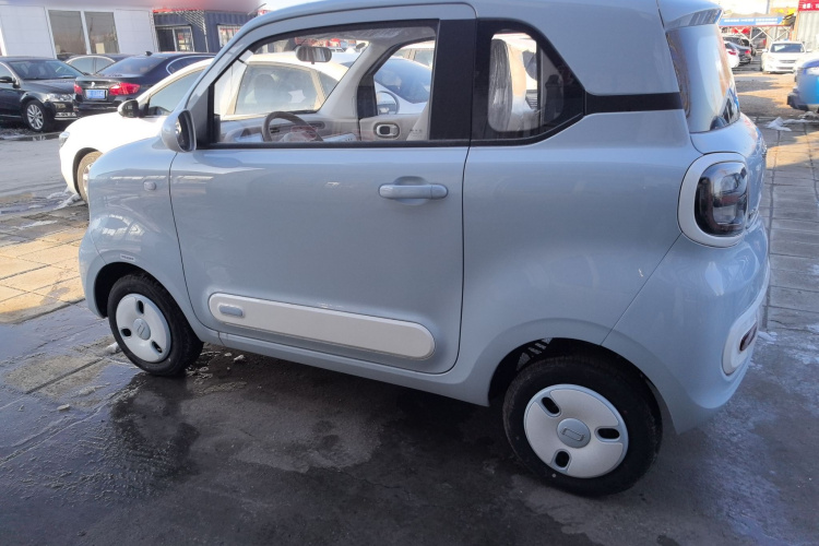 奔腾小马 2026款 222km 萌趣马 Plus车身外观4