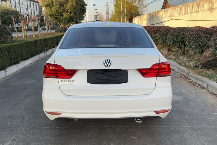 大众 桑塔纳 2016款 1.6L 手动风尚版车身外观6005