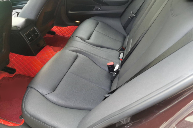 宝马3系 2017款 320Li 时尚型中控内饰21