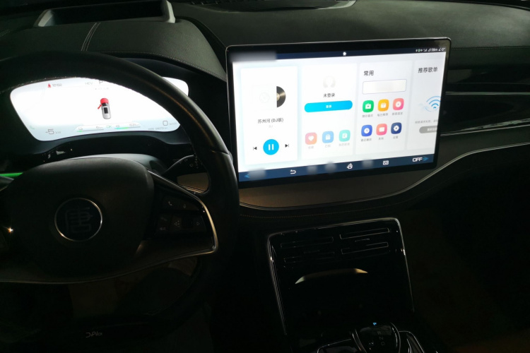 比亚迪 唐新能源 2023款 DM-i 冠军版 112KM 尊享型中控内饰7002