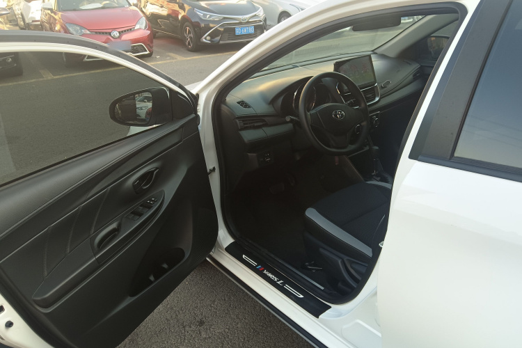 丰田 YARiS L 致炫 2021款 致炫X 1.5L CVT领先版中控内饰7003