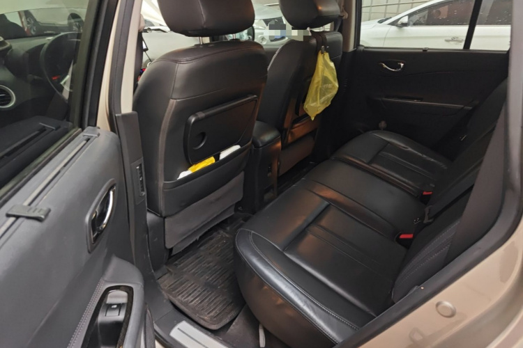 雷诺 科雷傲(进口) 2010款 2.5L 四驱舒适型中控内饰21