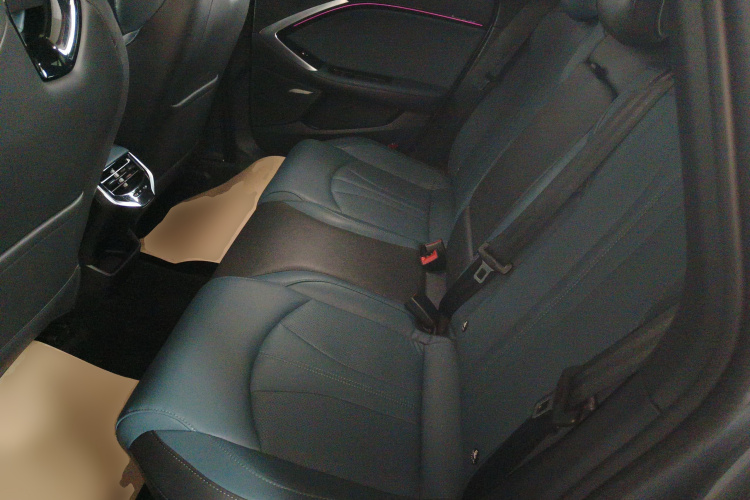 名爵 MG7 2023款 2.0T 自动Trophy+激擎耀世版中控内饰7004