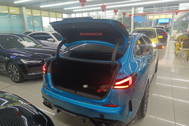 宝马2系(进口) 2021款 225i 四门轿跑车 M运动曜夜套装局部细节23