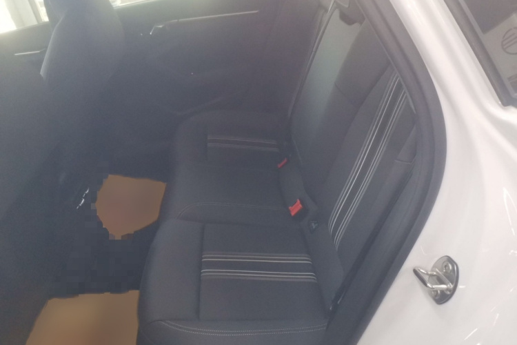 奥迪A3 2024款 A3L Limousine 35 TFSI 时尚运动型中控内饰7004