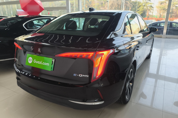 红旗E-QM5 2023款 改款 基础出行版车身外观7