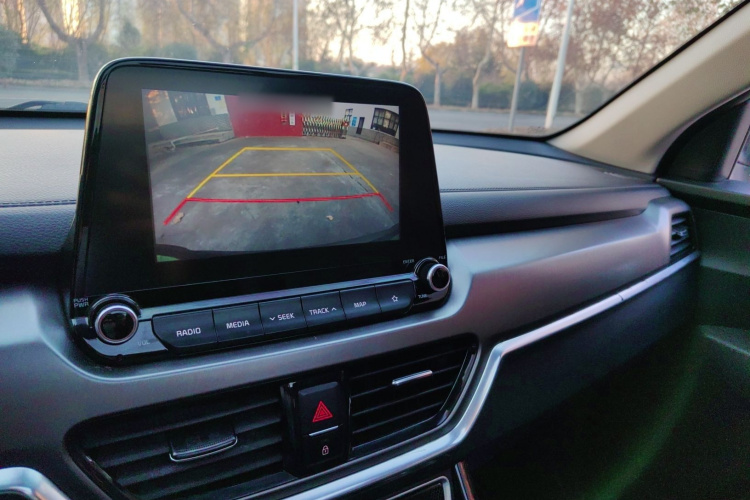 起亚 智跑 2019款 2.0L 自动智享豪华版中控内饰7008