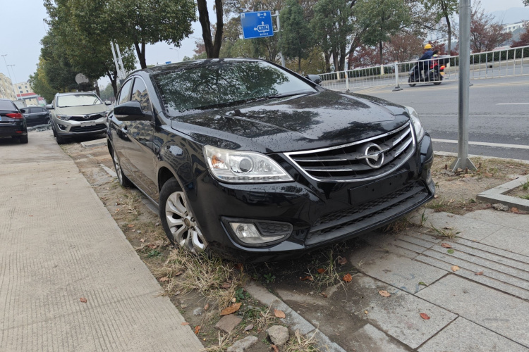 海马M8 2017款 1.8T 自动型车身外观3