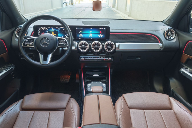 奔驰GLB 2021款 GLB 200 动感型局部细节16