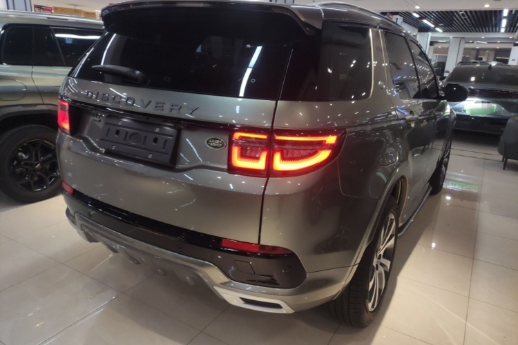 路虎 发现运动版 2022款 249PS R-Dynamic S 性能版 5座车身外观7