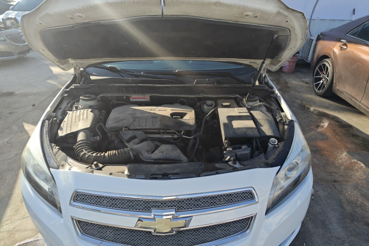 雪佛兰 迈锐宝 2013款 2.0L 自动舒适版机舱底盘24