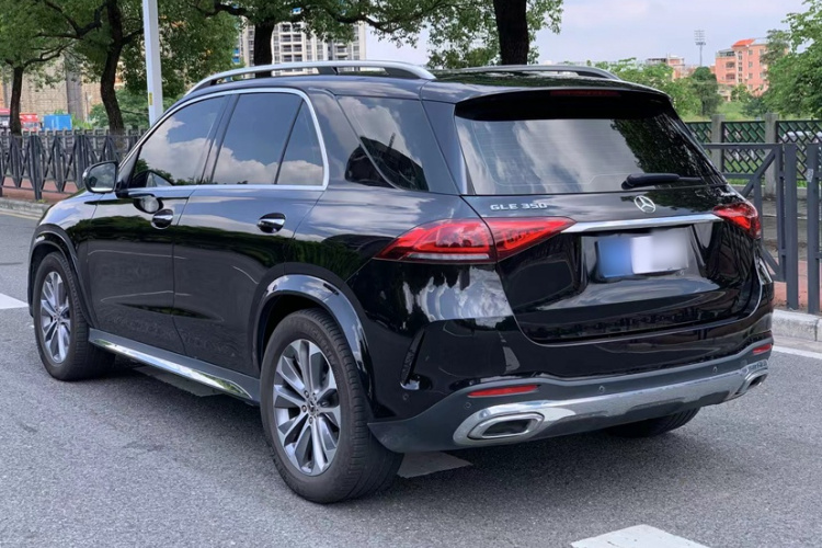 奔驰GLE 2023款 GLE 350 4MATIC 时尚型车身外观6010