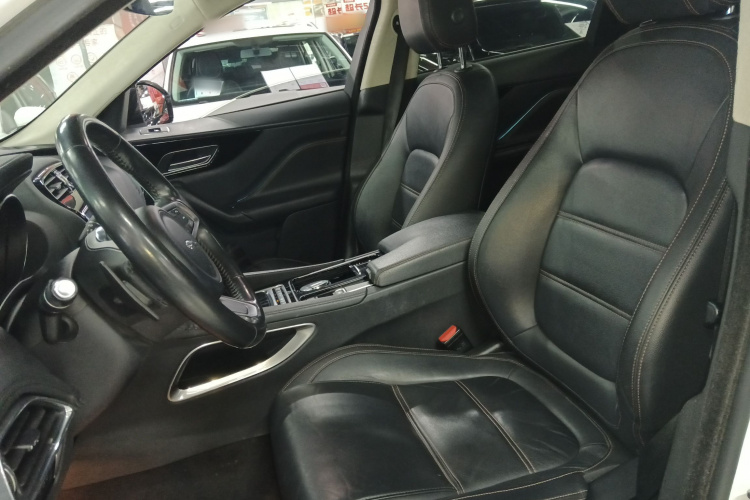 捷豹F-PACE 2020款 2.0T 都市尊享版中控内饰19