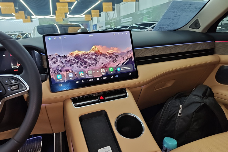 鸿蒙智行 问界M5 2022款 增程四驱性能版局部细节16