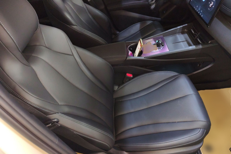 比亚迪 海豹06新能源 2024款 DM-i 80KM尊贵型局部细节41