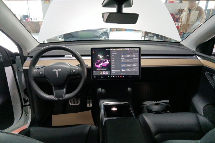 特斯拉 Model Y 2021款 标准续航后驱版中控内饰7002