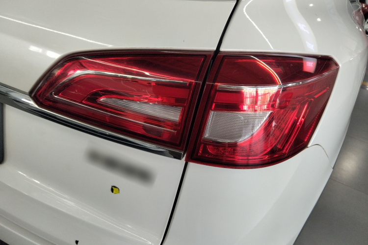 哈弗H7 2016款 蓝标H7 2.0T 自动豪华型车身外观9