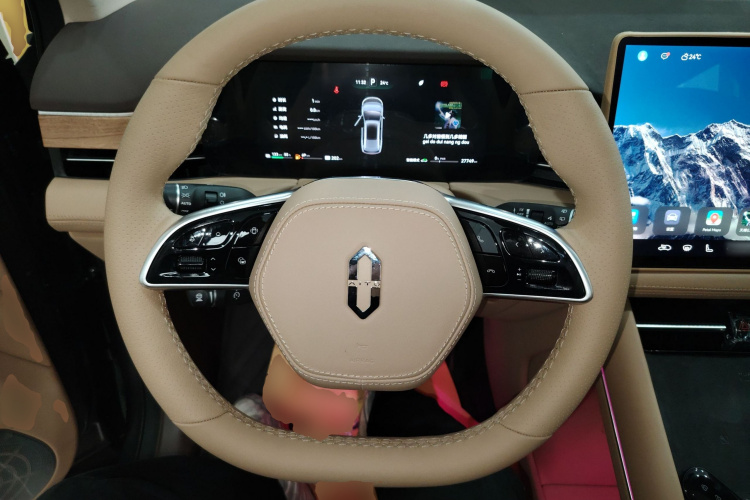 鸿蒙智行 问界M7 2024款 1.5T 后驱Plus版 5座中控内饰13