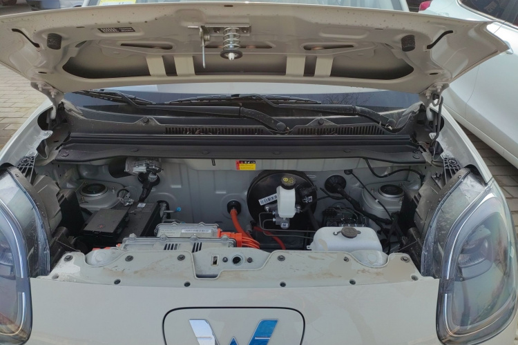 五菱汽车 宏光MINIEV 2025款 四门版 进阶款机舱底盘24