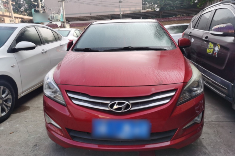 现代 瑞纳 2014款 1.4L 自动领先型GLX车身外观2