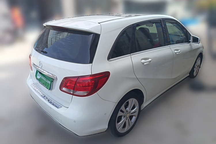 奔驰B级 2015款 B 200 动感型车身外观6005