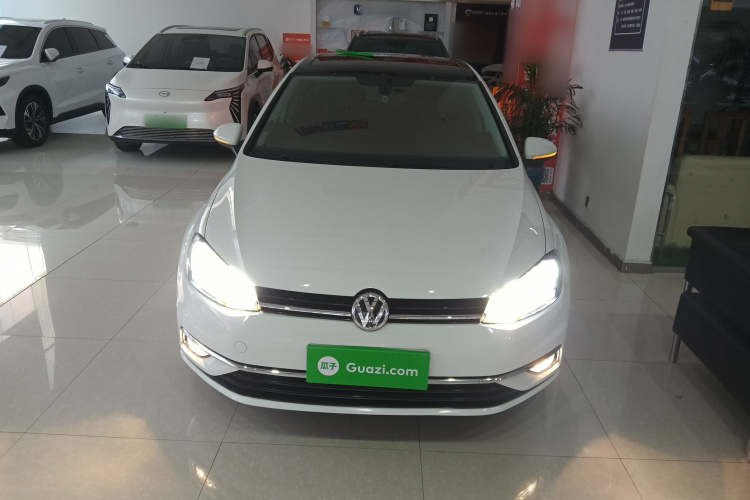 大众 高尔夫 2020款 200TSI DSG舒适进取版车身外观2