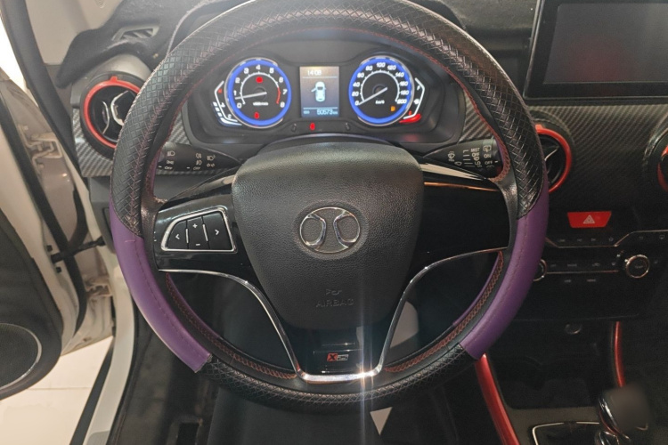 北京汽车 绅宝X25 2015款 1.5L 手动精英型中控内饰13