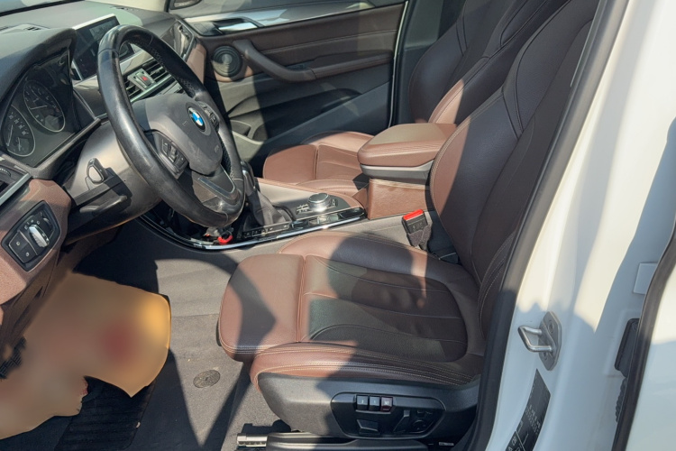 宝马X1 2018款 xDrive20Li 豪华型中控内饰7002