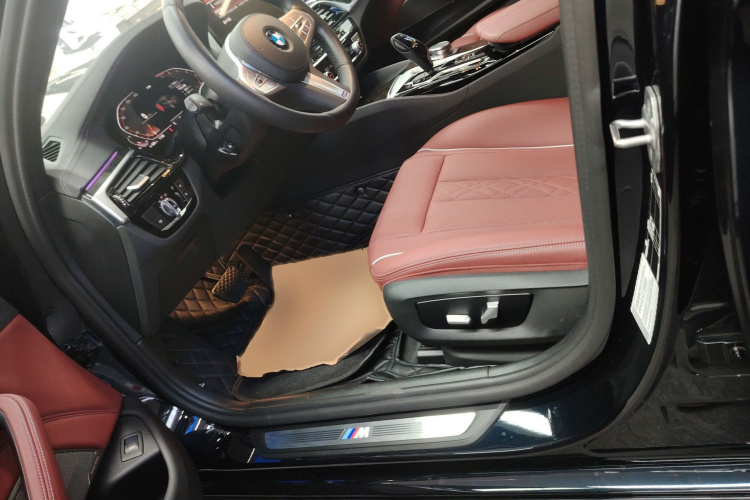 宝马5系 2022款 改款二 525Li M运动套装局部细节19