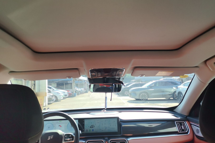 捷途山海L7 2024款 1.5T 120km ULTRA 7座中控内饰22