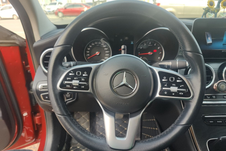 奔驰C级 2019款 C 260 L 运动版中控内饰13