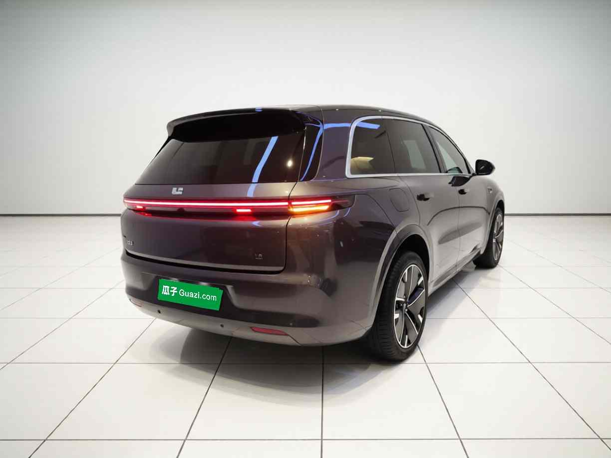理想汽车 理想L8 2025款 Ultra 智能焕新版(5)