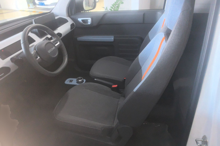 吉利银河 2024款 熊猫mini 200km 耐力熊中控内饰21