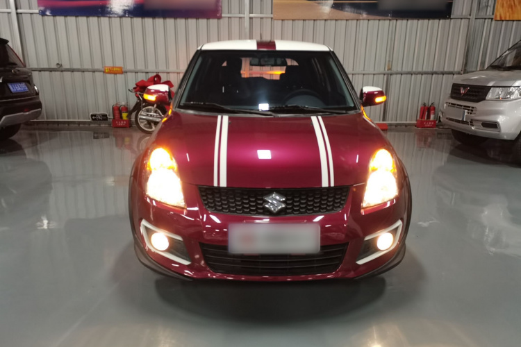 铃木 雨燕 2016款 1.5L 自动时尚型酷玩版车身外观2