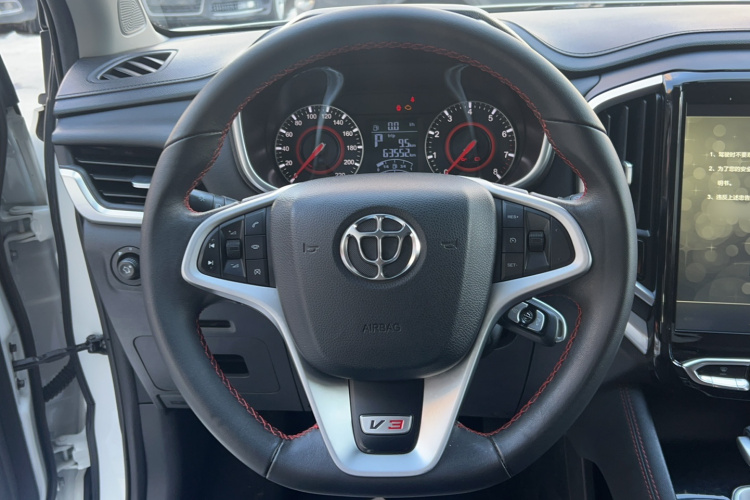 中华V3 2017款 1.5L 自动精英型车身外观6010