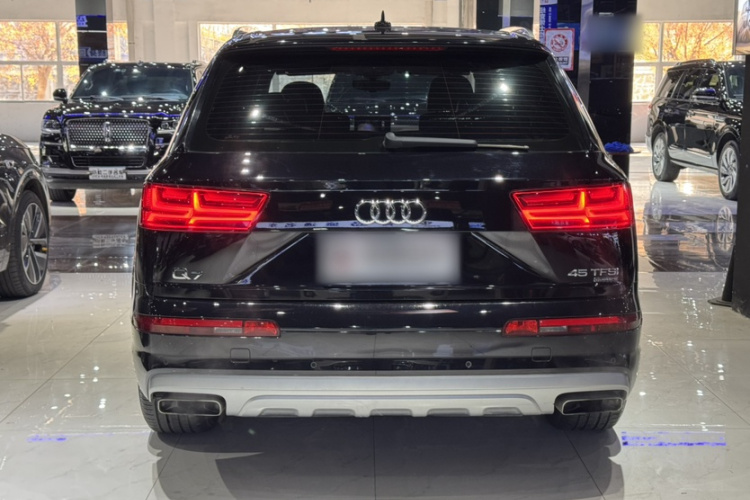 奥迪Q7 2018款 45 TFSI 技术型车身外观6005