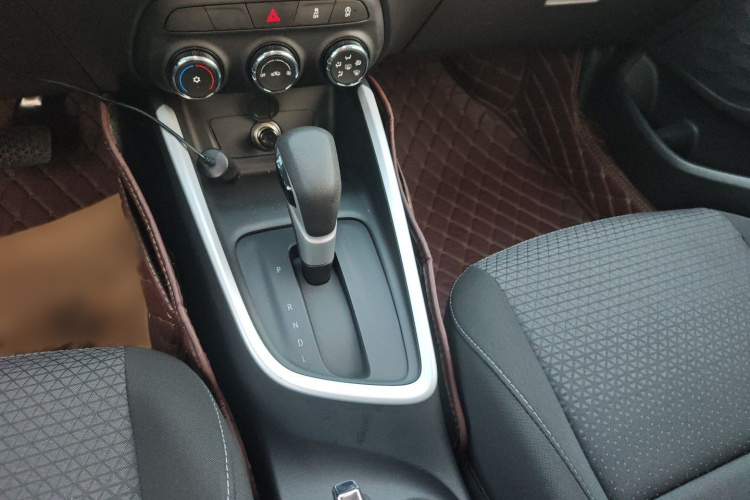 雪佛兰 科沃兹 2020款 325T 自动欣悦版局部细节18