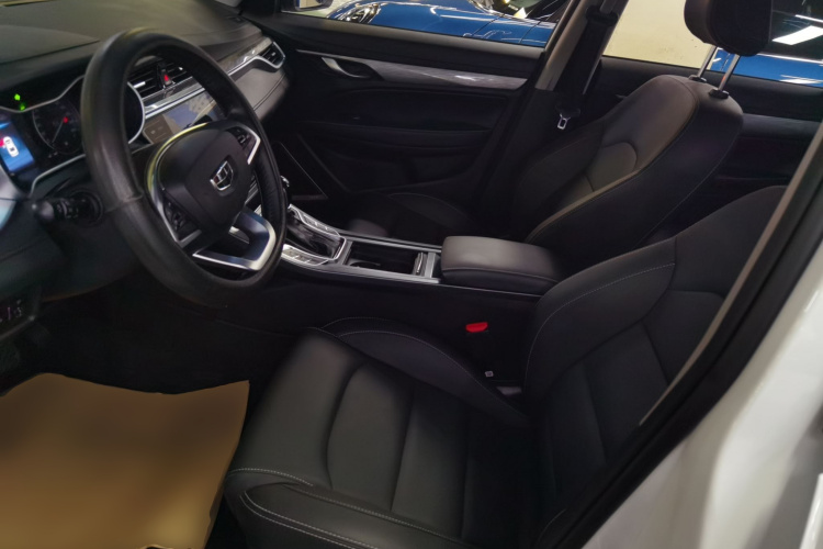 吉利汽车 帝豪 2019款 领军版 1.5L CVT豪华型 国VI中控内饰19