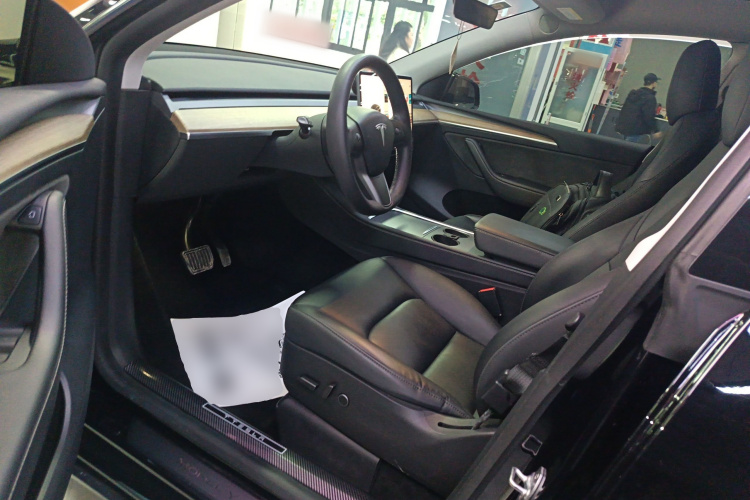 特斯拉 Model Y 2021款 标准续航后驱版中控内饰7003