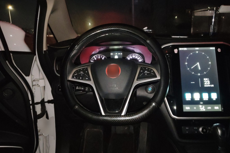 比亚迪 宋MAX 2017款 1.5T 自动智联精英型 7座中控内饰13